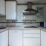 Pajaritos Suite Apartment - Private Parking Included