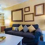 Pajaritos Suite Apartment - Private Parking Included