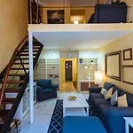 Pajaritos Suite Apartment - Private Parking Included