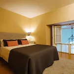 Pajaritos Suite Apartment - Private Parking Included