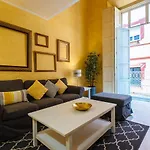 Pajaritos Suite Apartment - Private Parking Included