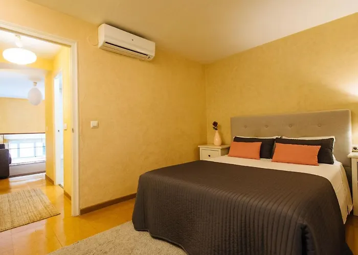 Pajaritos Suite Apartment - Private Parking Included
